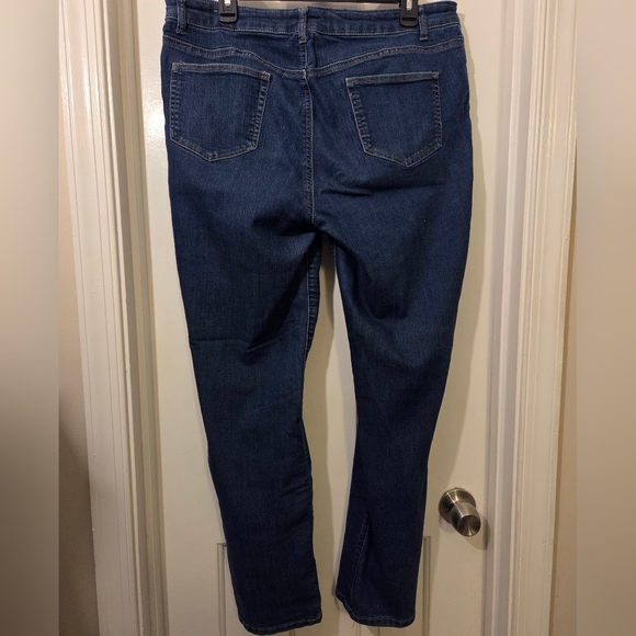 Westport Signature Fit Straight Jeans Pants.  Size 14. - Picture 7 of 10